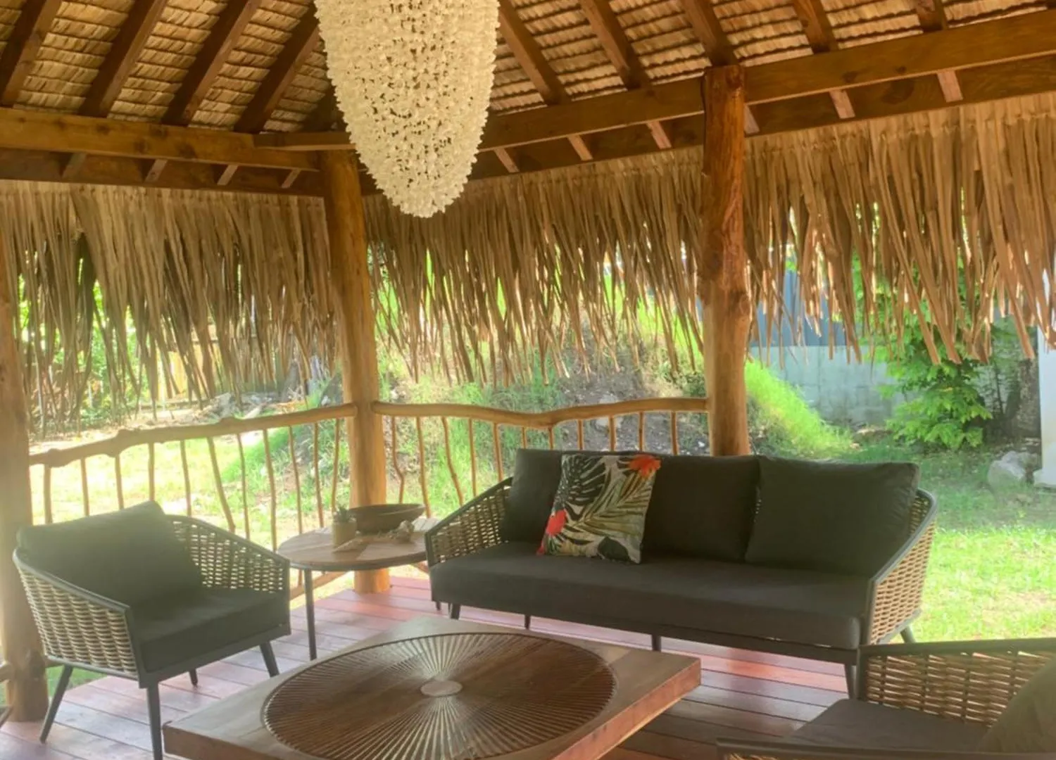 Tiki Ora Lodge - Hura Bora Bora Apartment